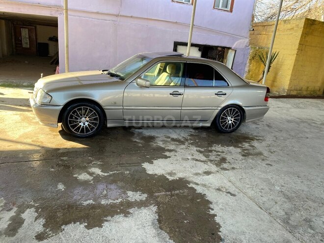 Mercedes C 230 1999, 230,000 km - 2.3 l - Saatlı