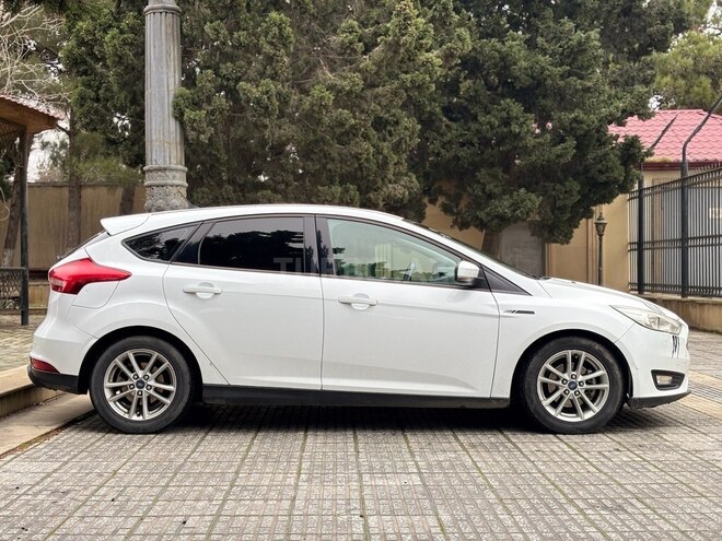 Ford Focus 2017, 220,000 km - 1.6 l - Bakı