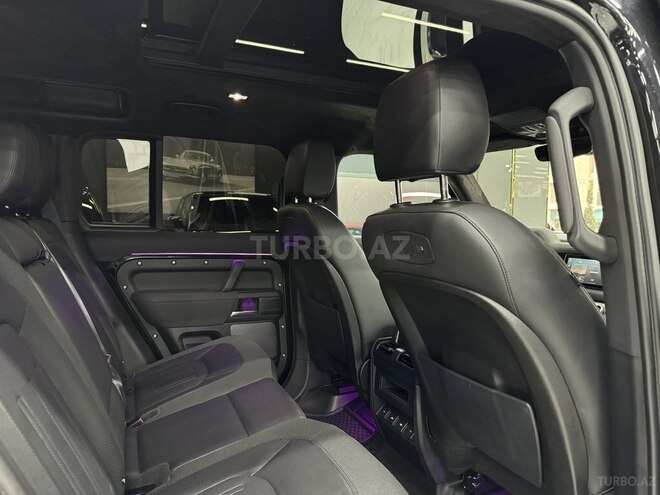 Land Rover Defender-9