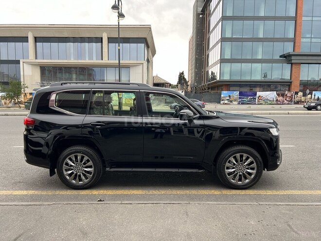 Toyota Land Cruiser-2