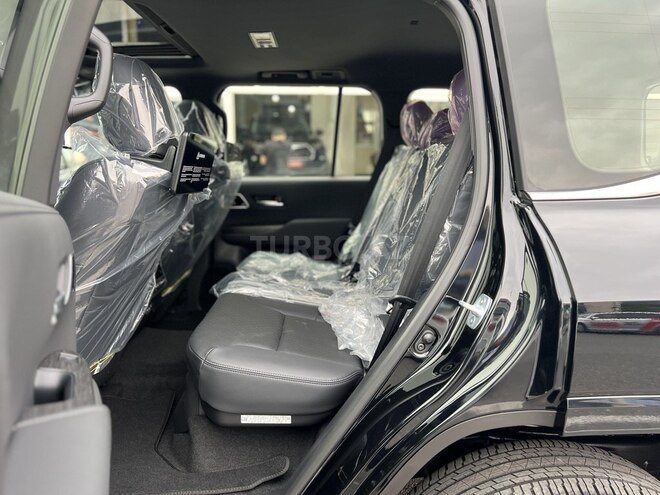 Toyota Land Cruiser-6