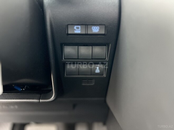 Toyota Land Cruiser-16