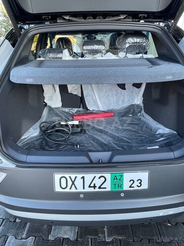 Volkswagen ID.4 Crozz-12