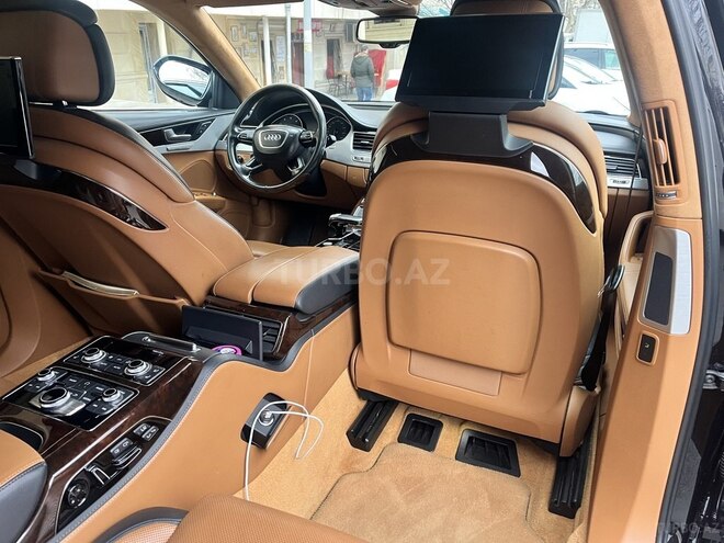 Audi A8 2014, 156,000 km - 4.0 l - Bakı