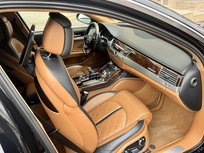 Audi A8 2014, 156,000 km - 4.0 l - Bakı