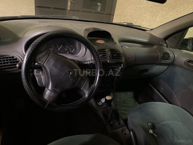 Peugeot 206 2003, 300,000 km - 1.6 l - Bakı