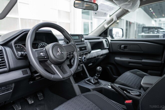Mitsubishi L200-14