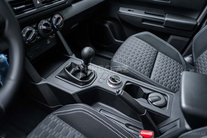 Mitsubishi L200-9