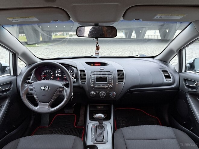 Kia Cerato-12