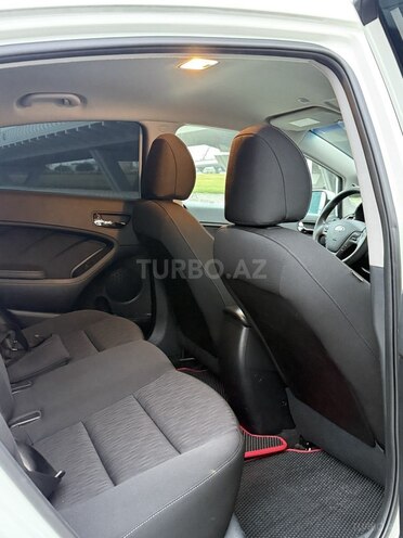 Kia Cerato-11