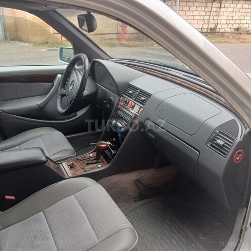 Mercedes C 200 1999, 302,555 km - 2.0 l - Ağcabədi