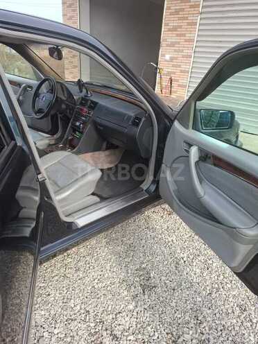 Mercedes C 240 2000, 376,000 km - 2.4 l - Salyan