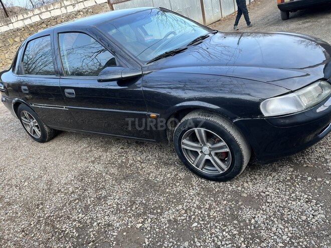 Opel Vectra 1997, 321,000 km - 1.6 l - Qazax