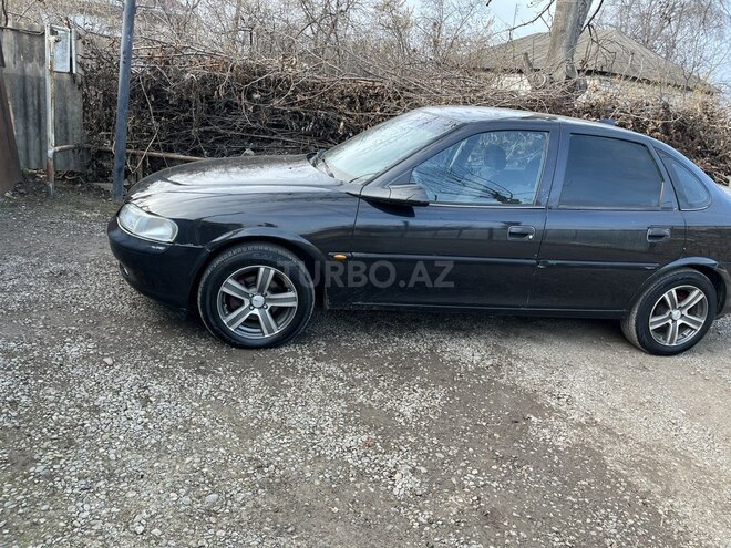 Opel Vectra 1997, 321,000 km - 1.6 l - Qazax