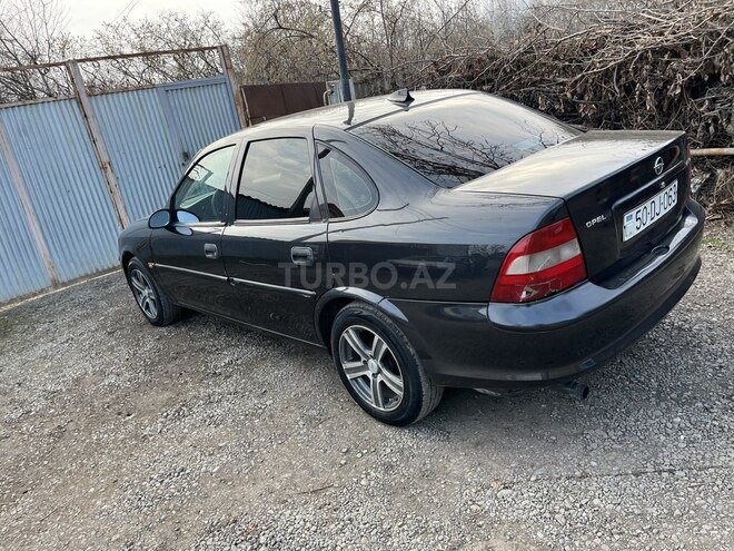Opel Vectra 1997, 321,000 km - 1.6 l - Qazax