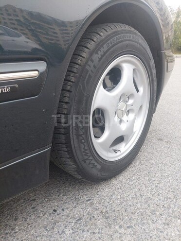 Mercedes E 240 2000, 305,000 km - 2.4 l - Bakı