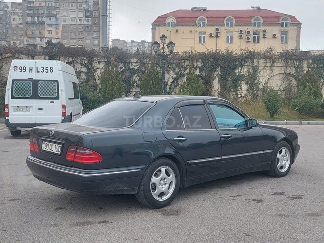 Mercedes E 240 2000, 305,000 km - 2.4 l - Bakı