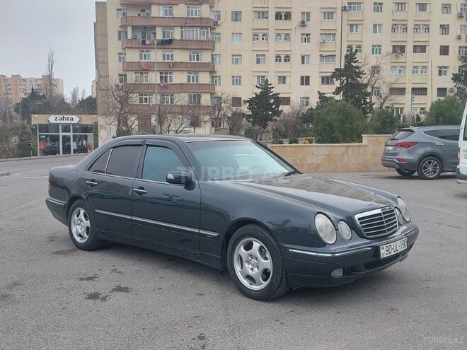 Mercedes E 240 2000, 305,000 km - 2.4 l - Bakı