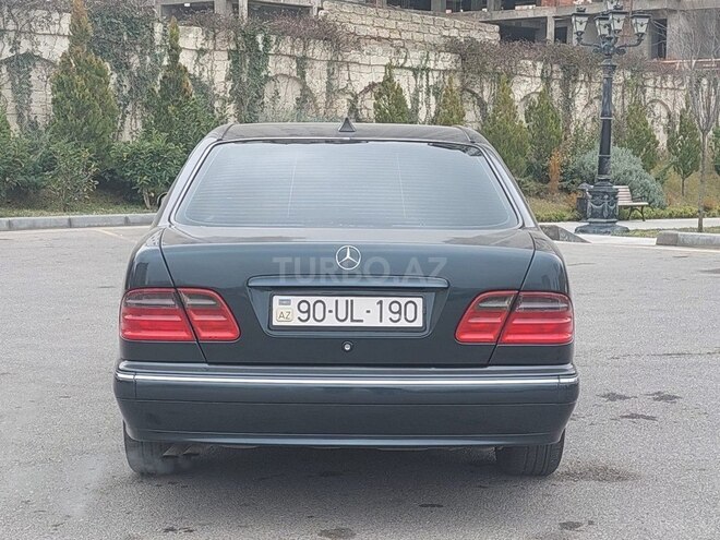Mercedes E 240 2000, 305,000 km - 2.4 l - Bakı