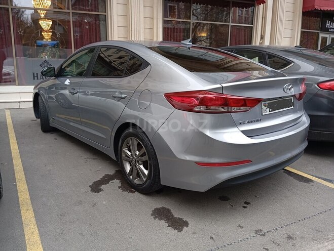 Hyundai Elantra 2016, 193,121 km - 2.0 l - Bakı