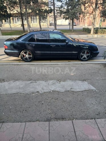 Mercedes E 270 2001, 286,213 km - 2.7 л - Gəncə
