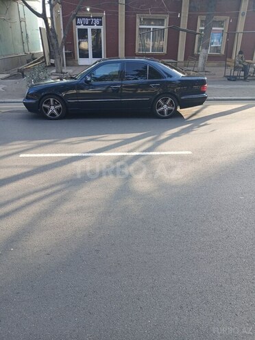 Mercedes E 270 2001, 286,213 km - 2.7 л - Gəncə