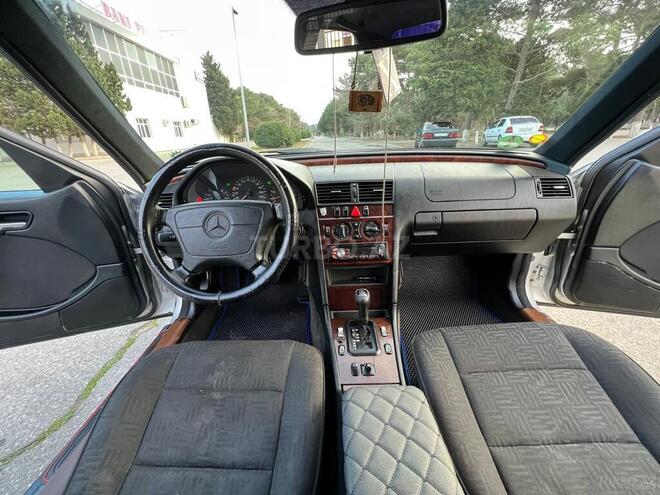 Mercedes C 200 1999, 267,342 km - 2.0 л - Sumqayıt