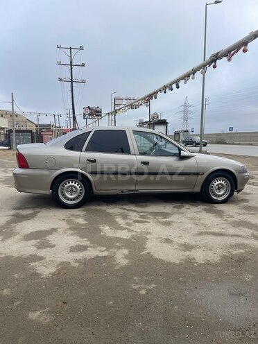 Opel Vectra 1996, 163,000 km - 1.6 l - Bakı