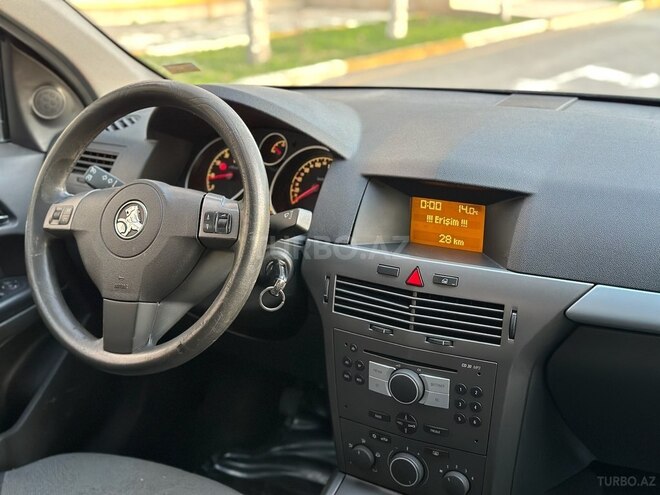 Opel Astra 2006, 240,000 km - 1.4 l - Bakı