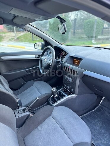 Opel Astra 2006, 240,000 km - 1.4 l - Bakı