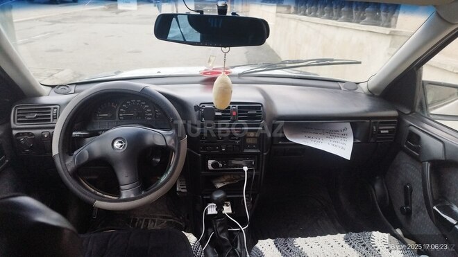 Opel Vectra 1994, 470,000 km - 2.0 l - Bakı