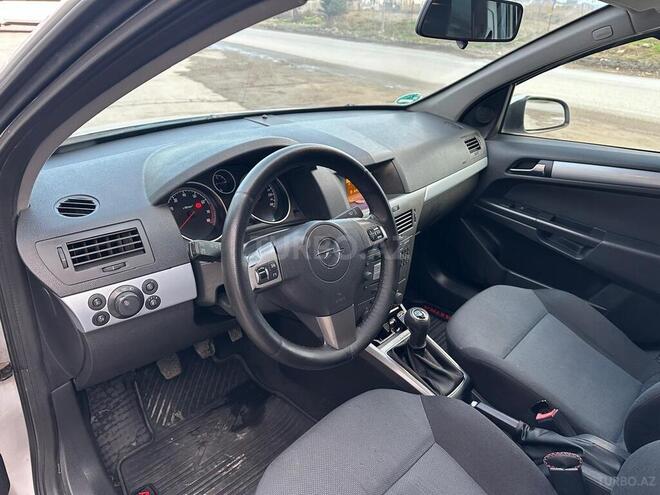 Opel Astra 2006, 230,000 km - 1.4 л - Bakı