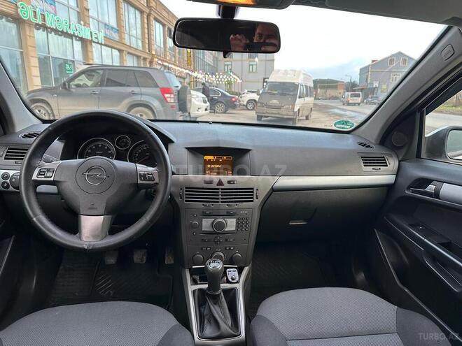 Opel Astra 2006, 230,000 km - 1.4 л - Bakı