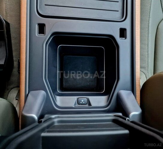 Land Rover Defender 2020, 65,800 km - 2.0 l - Bakı