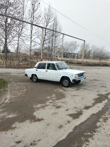 LADA (VAZ) 2107 2004, 95,000 km - 1.6 l - Salyan