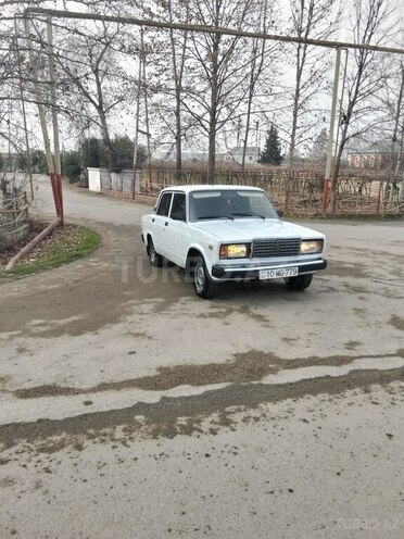 LADA (VAZ) 2107 2004, 95,000 km - 1.6 l - Salyan