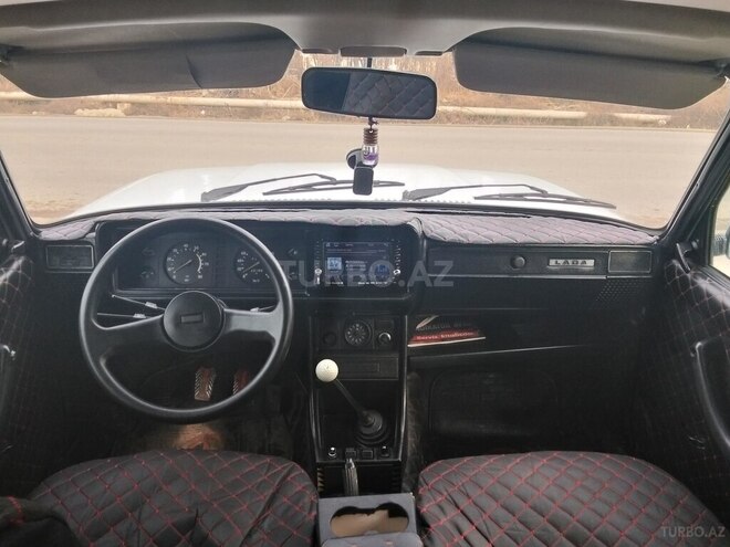 LADA (VAZ) 2107 2004, 95,000 km - 1.6 l - Salyan