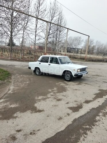 LADA (VAZ) 2107 2004, 95,000 km - 1.6 l - Salyan