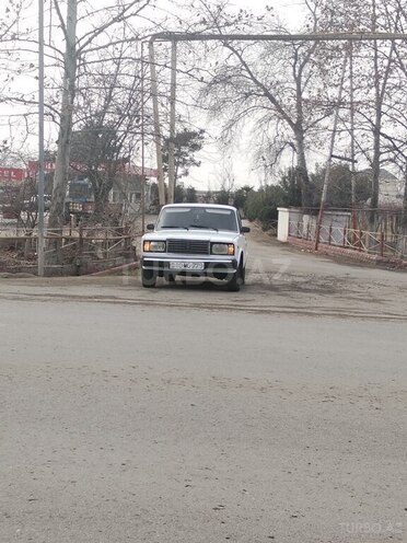 LADA (VAZ) 2107 2004, 95,000 km - 1.6 l - Salyan