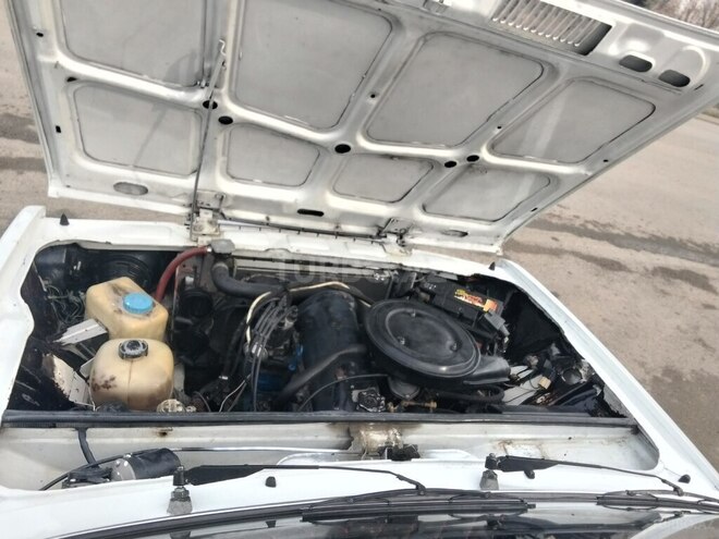 LADA (VAZ) 2107 2004, 95,000 km - 1.6 l - Salyan