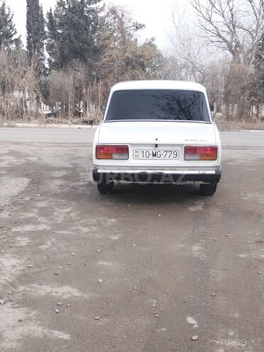 LADA (VAZ) 2107 2004, 95,000 km - 1.6 l - Salyan