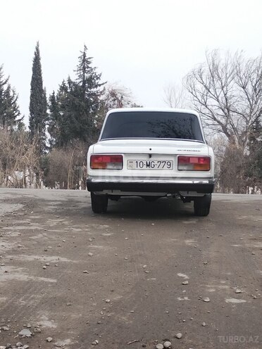 LADA (VAZ) 2107 2004, 95,000 km - 1.6 l - Salyan