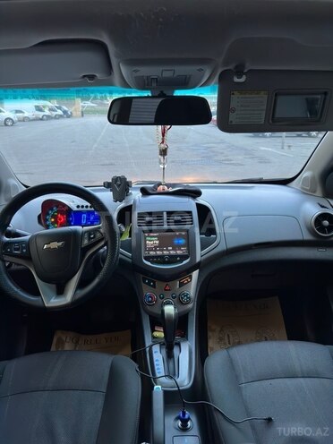 Chevrolet Aveo-10