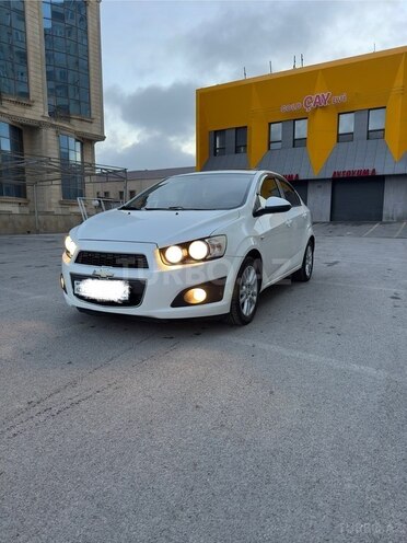 Chevrolet Aveo-5