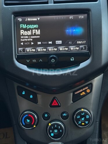 Chevrolet Aveo-11