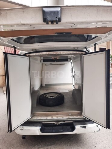 Nissan Urvan 2009, 287,000 km - 3.0 l - Bakı