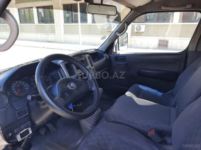 Nissan Urvan 2009, 287,000 km - 3.0 l - Bakı