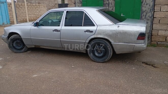 Mercedes E 300 d 1993, 624,320 km - 3.0 l - Bakı