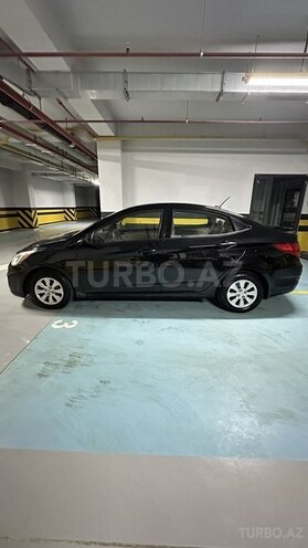 Hyundai Accent-2