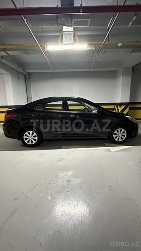 Hyundai Accent-3